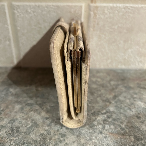 Louis Vuitton wallet - Picture 2 of 11